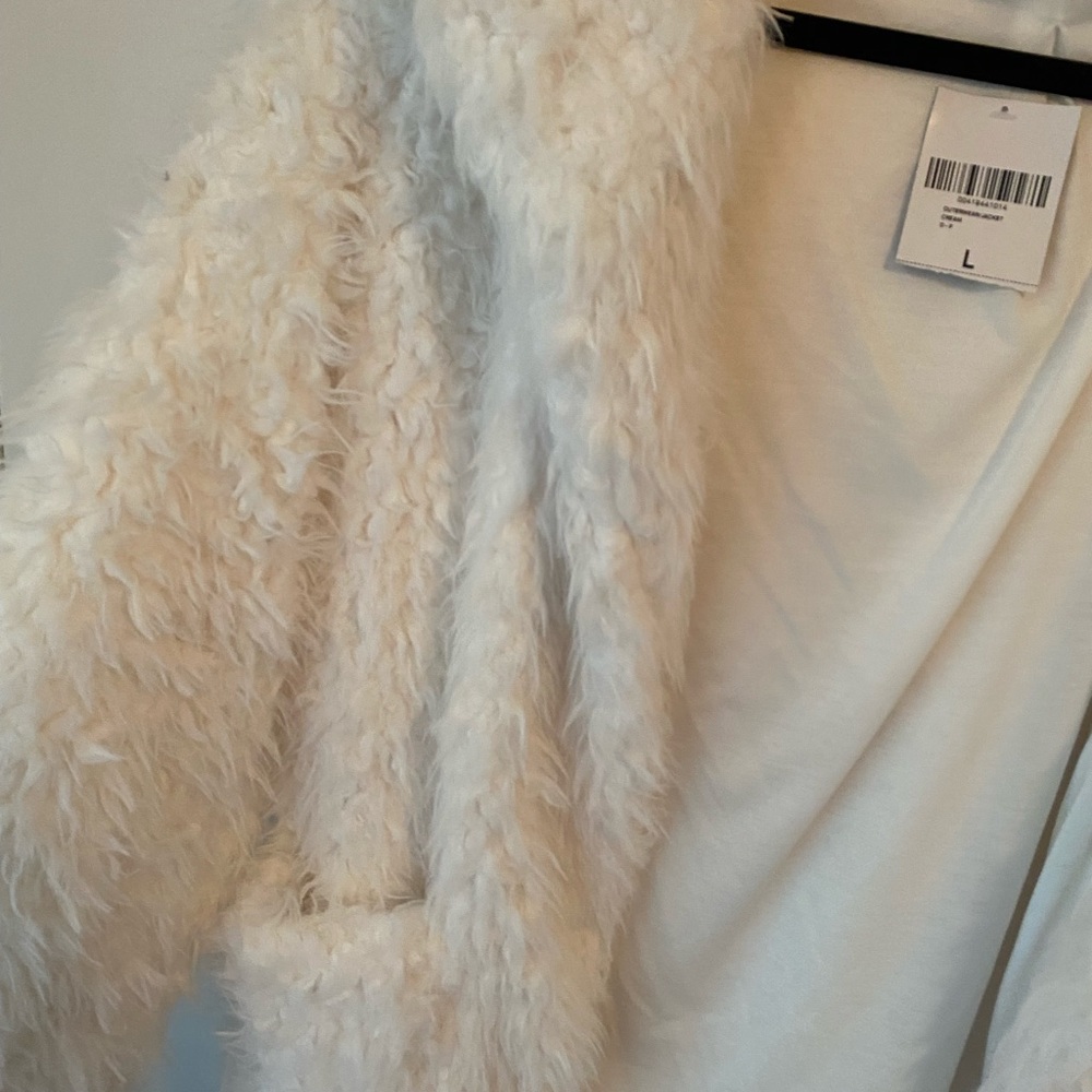 Forever 21 White Teddy Jacket Plush Faux Fur - Picture 8 of 8